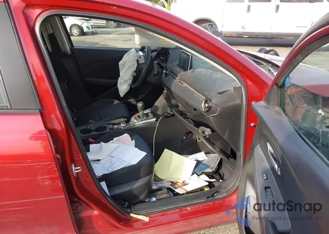 2017 Toyota Yaris Ia z USA, uszkodzony, nr VIN 3MYDLBYV1HY172156